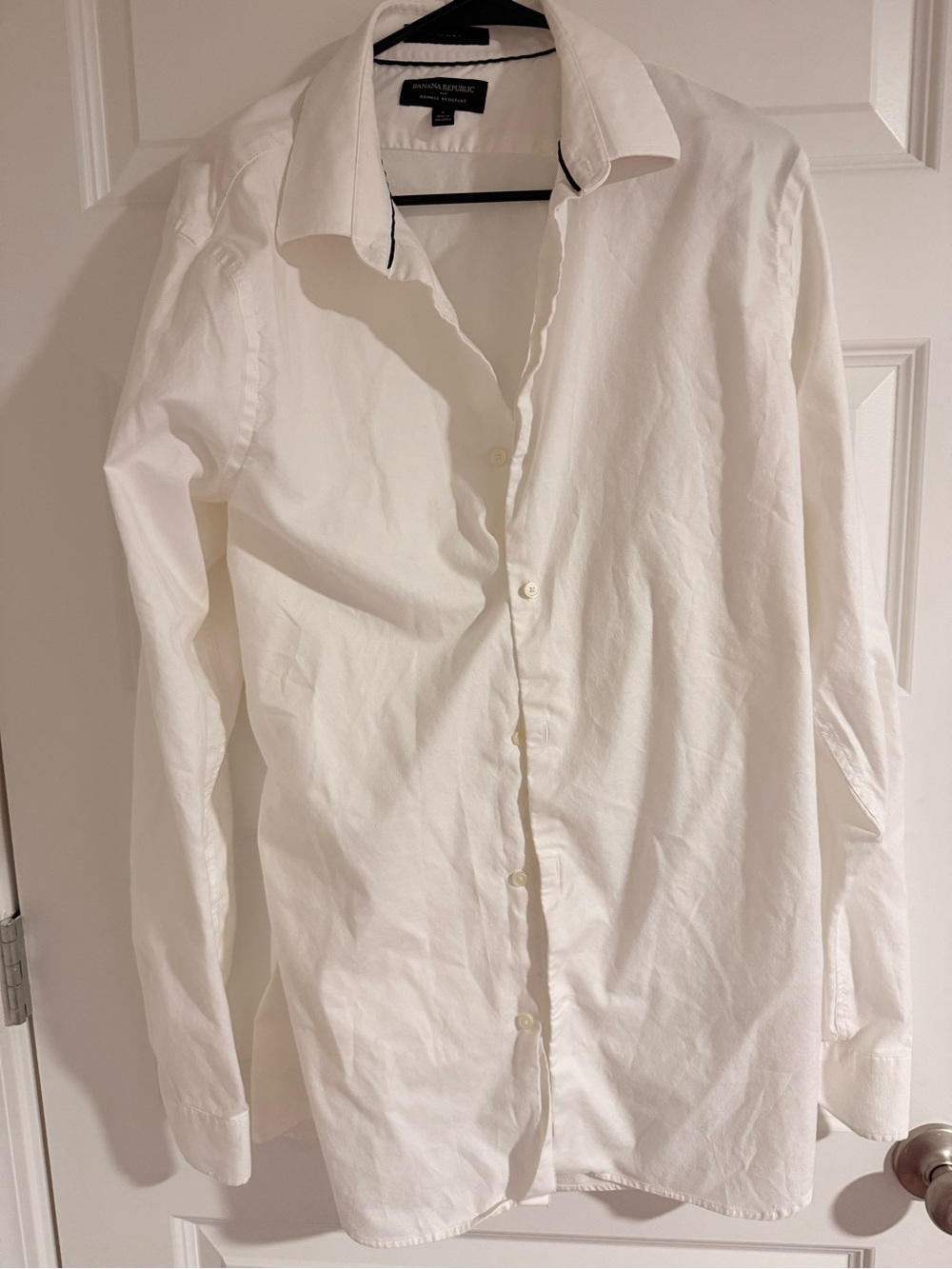 Banana Republic Men's White Long-Sleeve Dress Shirt